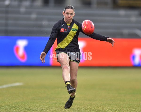 AFLW 2024 Round 05 - North Melbourne v Richmond - A-54467386