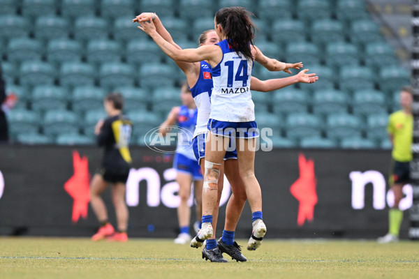 AFLW 2024 Round 05 - North Melbourne v Richmond - A-54475431