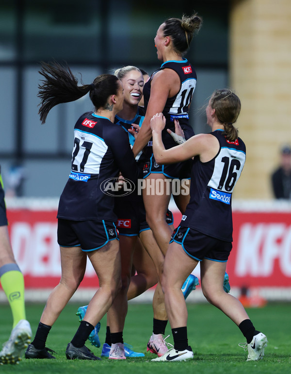 AFLW 2024 Round 05 - Port Adelaide v Carlton - A-54475455