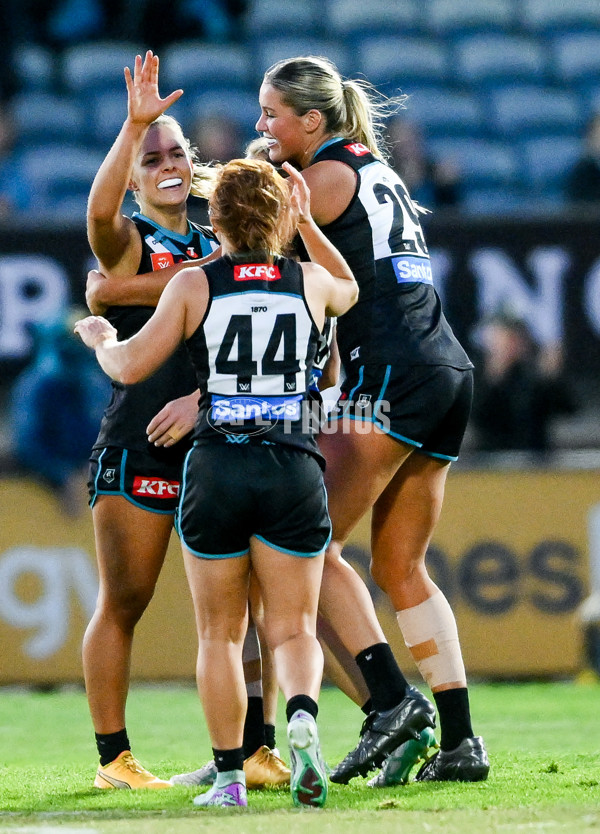 AFLW 2024 Round 05 - Port Adelaide v Carlton - A-54475554