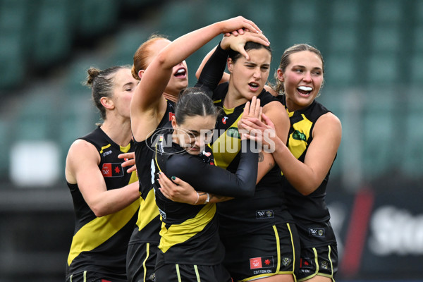 AFLW 2024 Round 05 - North Melbourne v Richmond - A-54477988