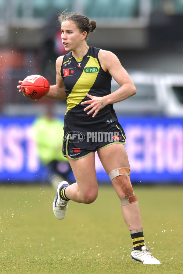 AFLW 2024 Round 05 - North Melbourne v Richmond - A-54478048