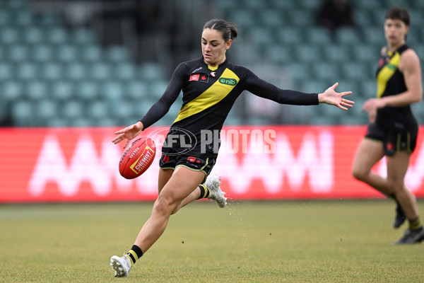 AFLW 2024 Round 05 - North Melbourne v Richmond - A-54478289