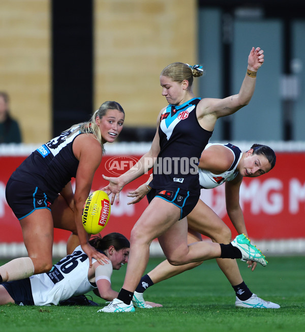 AFLW 2024 Round 05 - Port Adelaide v Carlton - A-54478352