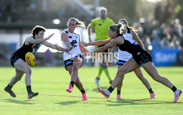 AFLW 2024 Round 05 - Port Adelaide v Carlton - A-54481407
