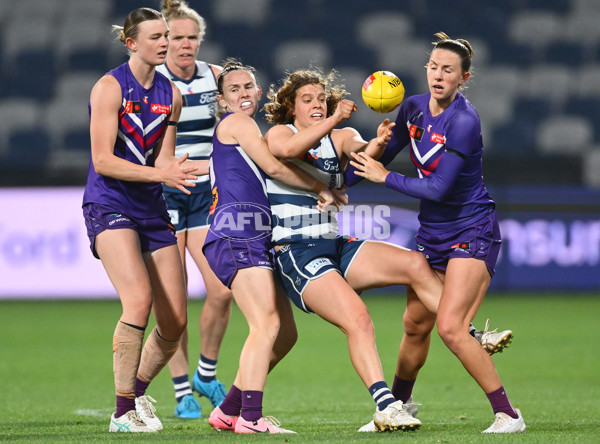 AFLW 2024 Round 06 - Geelong v Fremantle - A-54493861