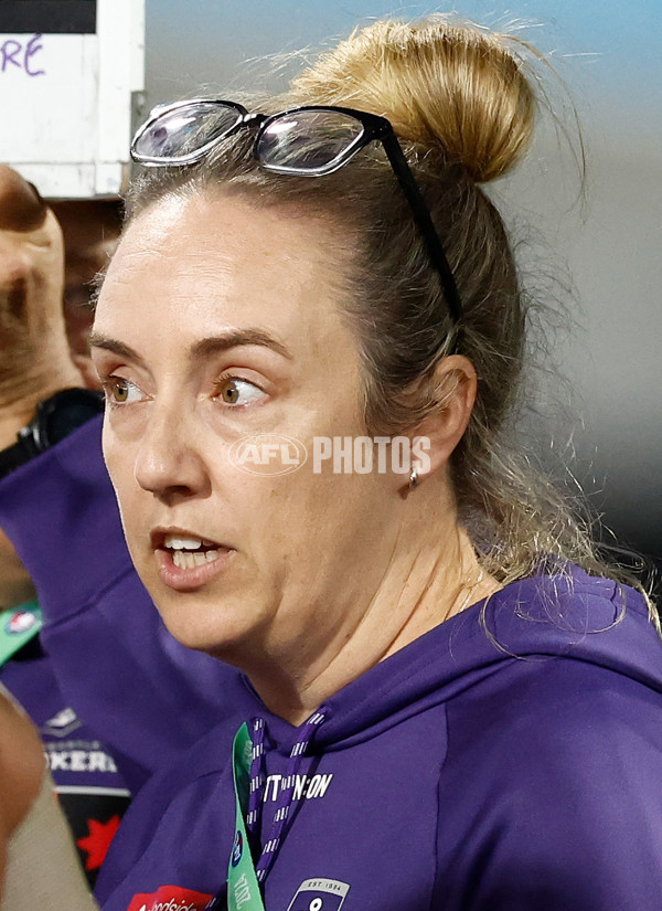 AFLW 2024 Round 06 - Geelong v Fremantle - A-54493889
