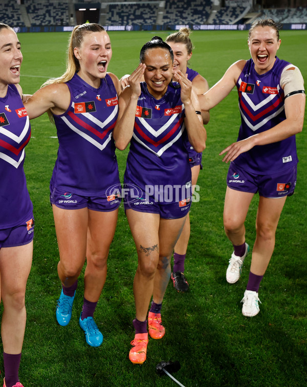 AFLW 2024 Round 06 - Geelong v Fremantle - A-54493906