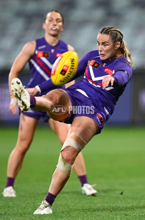 AFLW 2024 Round 06 - Geelong v Fremantle - A-54494604