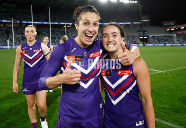 AFLW 2024 Round 06 - Geelong v Fremantle - A-54494629