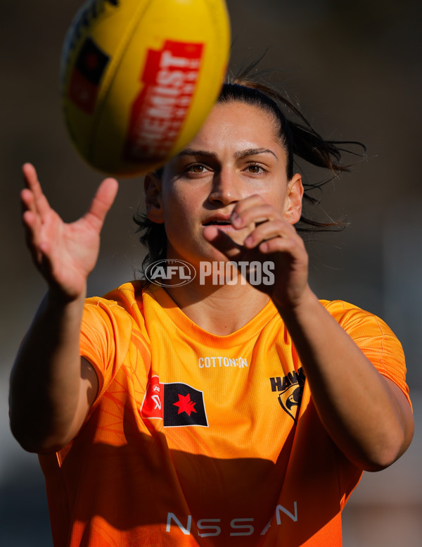 AFLW 2024 Round 06 - Hawthorn v Gold Coast - A-54551607