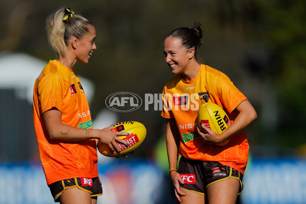 AFLW 2024 Round 06 - Hawthorn v Gold Coast - A-54559601