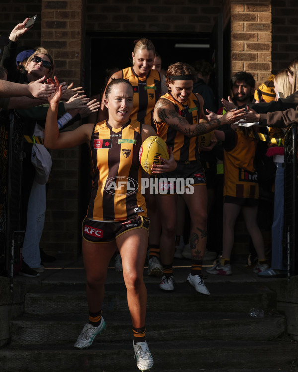 AFLW 2024 Round 06 - Hawthorn v Gold Coast - A-54568535