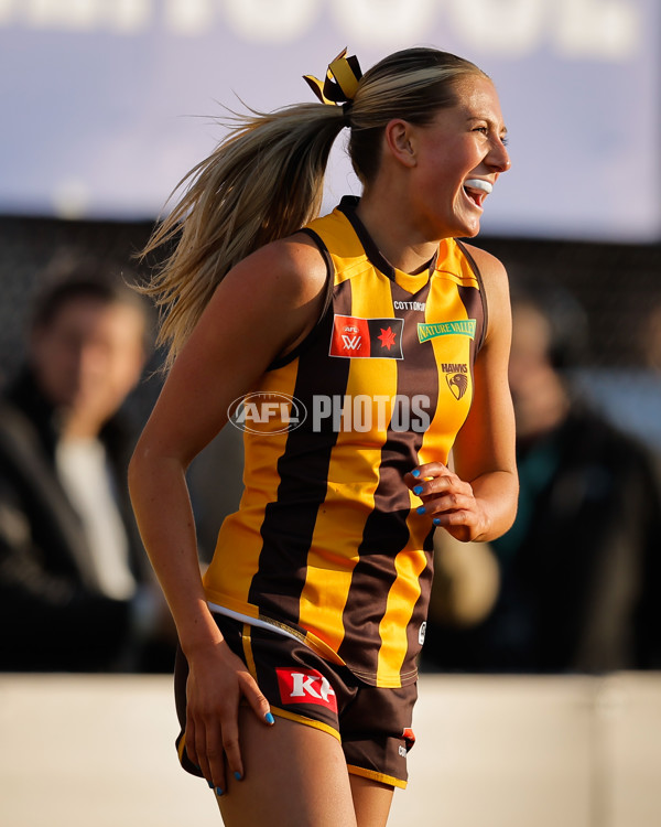 AFLW 2024 Round 06 - Hawthorn v Gold Coast - A-54568938