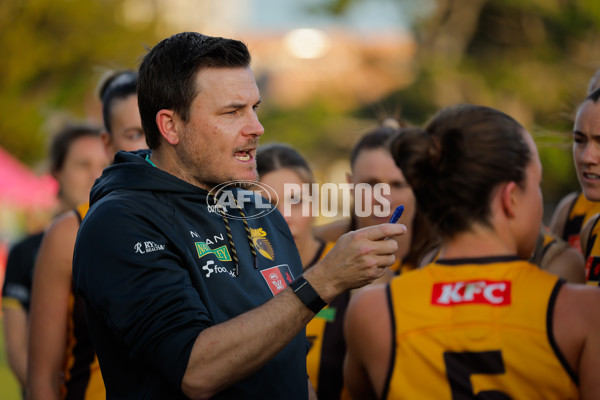 AFLW 2024 Round 06 - Hawthorn v Gold Coast - A-54568978