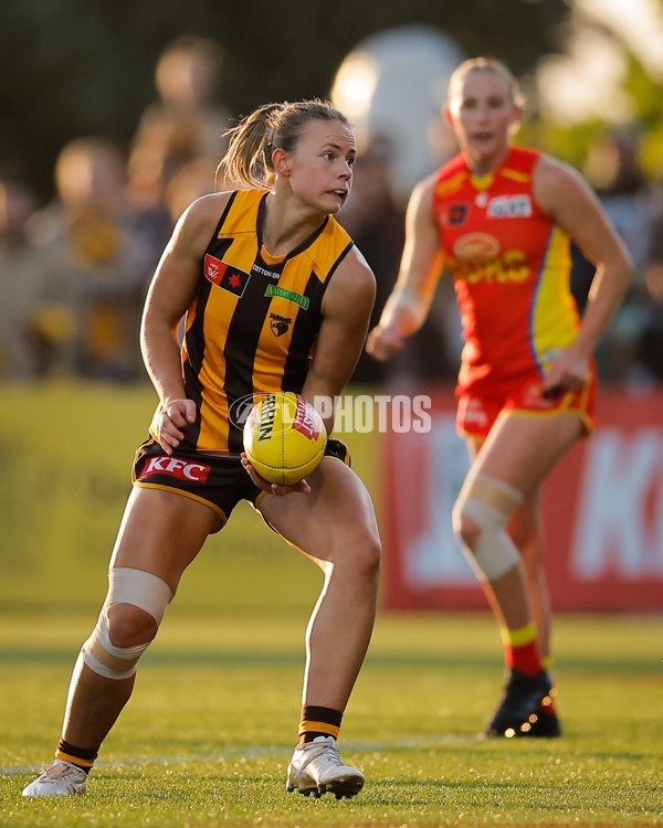 AFLW 2024 Round 06 - Hawthorn v Gold Coast - A-54575275