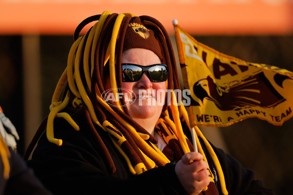 AFLW 2024 Round 06 - Hawthorn v Gold Coast - A-54575973