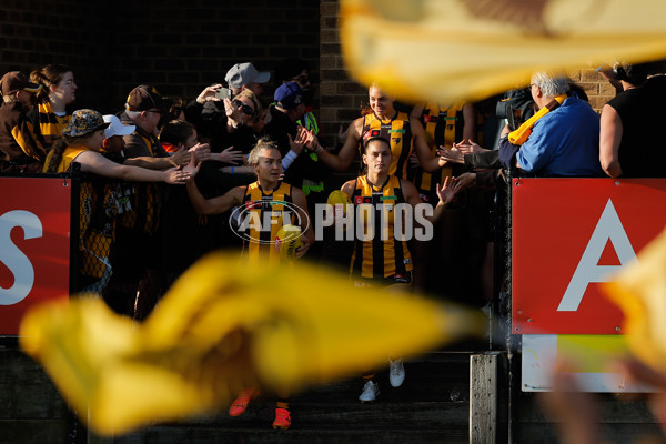 AFLW 2024 Round 06 - Hawthorn v Gold Coast - A-54575989