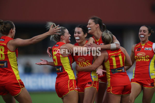 AFLW 2024 Round 06 - Hawthorn v Gold Coast - A-54585655