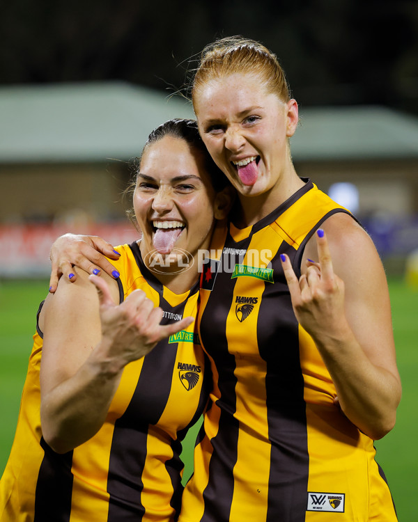 AFLW 2024 Round 06 - Hawthorn v Gold Coast - A-54590410