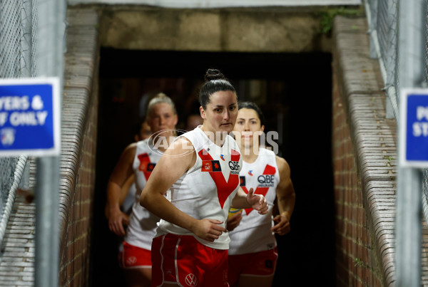 AFLW 2024 Round 06 - Essendon v Sydney - A-54590469