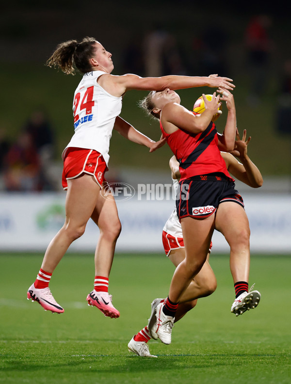 AFLW 2024 Round 06 - Essendon v Sydney - A-54601334