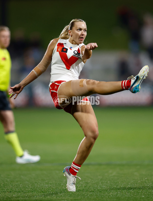 AFLW 2024 Round 06 - Essendon v Sydney - A-54601379