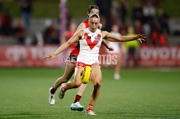 AFLW 2024 Round 06 - Essendon v Sydney - A-54601393