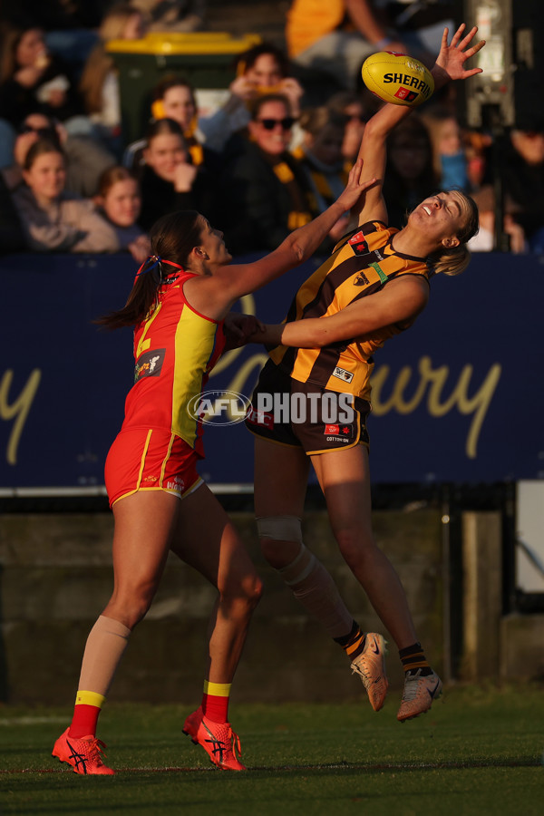 AFLW 2024 Round 06 - Hawthorn v Gold Coast - A-54601402
