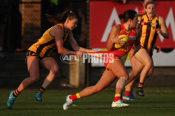 AFLW 2024 Round 06 - Hawthorn v Gold Coast - A-54604113