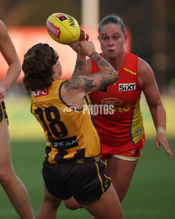 AFLW 2024 Round 06 - Hawthorn v Gold Coast - A-54608790