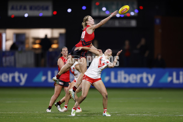 AFLW 2024 Round 06 - Essendon v Sydney - A-54610591