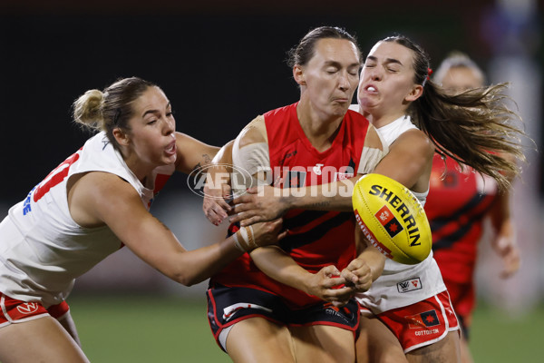 AFLW 2024 Round 06 - Essendon v Sydney - A-54610593