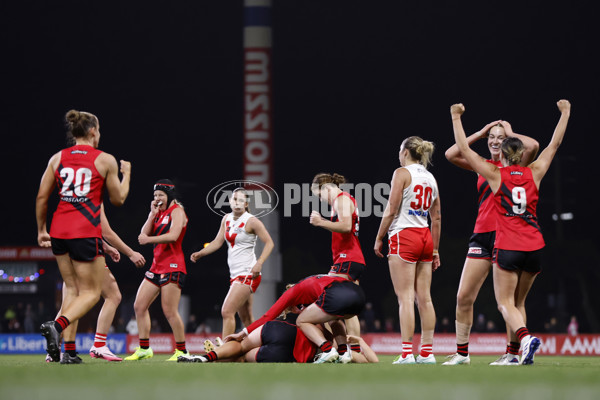 AFLW 2024 Round 06 - Essendon v Sydney - A-54616561