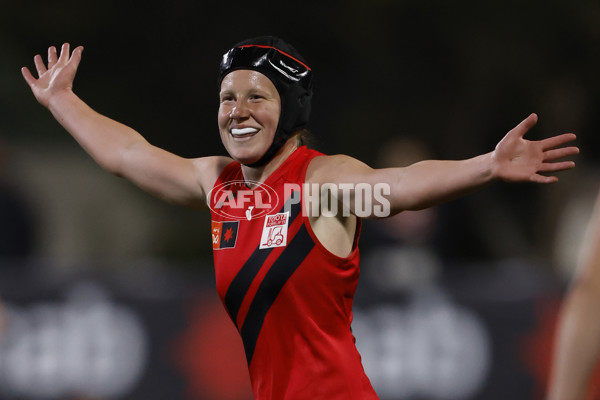 AFLW 2024 Round 06 - Essendon v Sydney - A-54616596