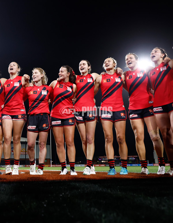 AFLW 2024 Round 06 - Essendon v Sydney - A-54616649