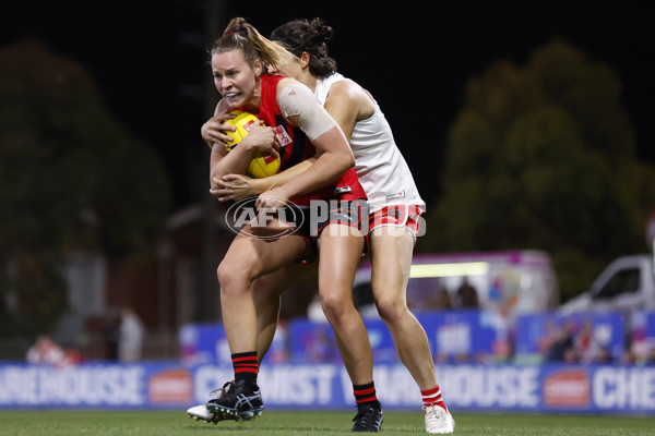 AFLW 2024 Round 06 - Essendon v Sydney - A-54616877