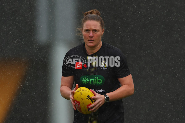 AFLW 2024 Round 06 - Richmond v Collingwood - A-55092863