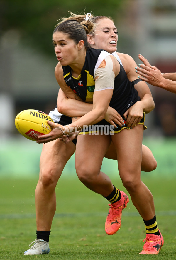 AFLW 2024 Round 06 - Richmond v Collingwood - A-55096182