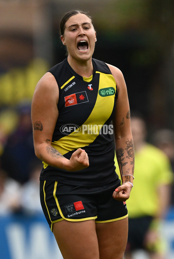 AFLW 2024 Round 06 - Richmond v Collingwood - A-55102944