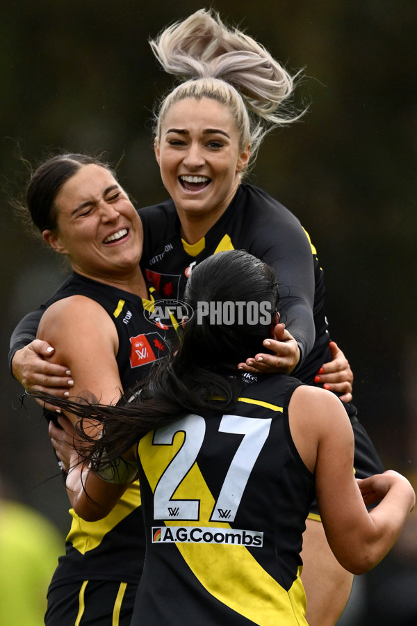 AFLW 2024 Round 06 - Richmond v Collingwood - A-55104020