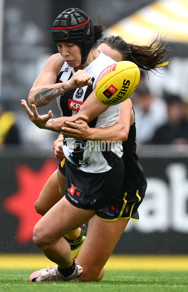 AFLW 2024 Round 06 - Richmond v Collingwood - A-55106945