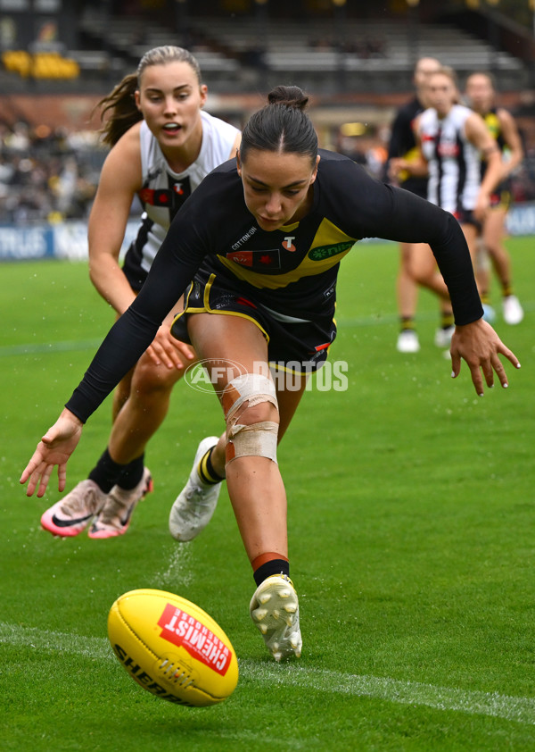 AFLW 2024 Round 06 - Richmond v Collingwood - A-55106965