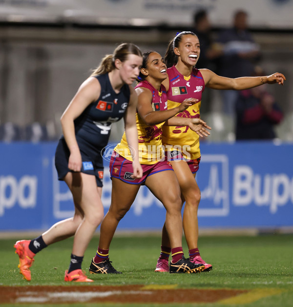 AFLW 2024 Round 06 - Carlton v Brisbane - A-55112344