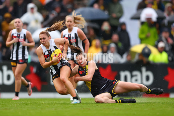 AFLW 2024 Round 06 - Richmond v Collingwood - A-55114558