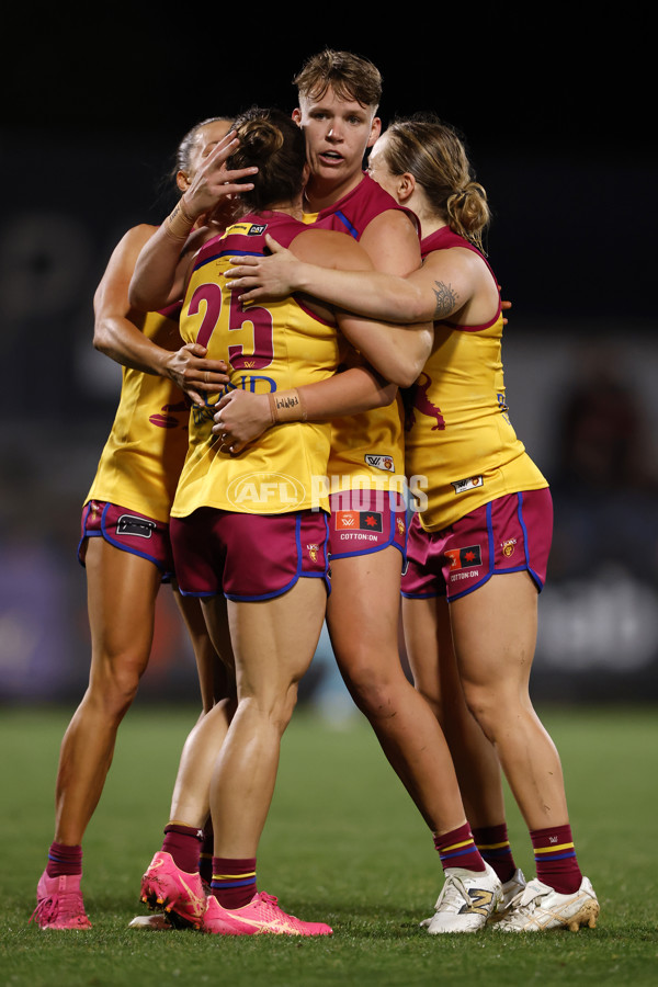 AFLW 2024 Round 06 - Carlton v Brisbane - A-55117636