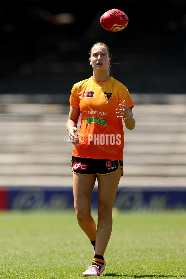 AFLW 2024 Round 06 - Fremantle v Hawthorn - A-55135126