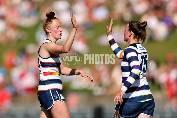 AFLW 2024 Round 06 - Sydney v Geelong - A-55137847