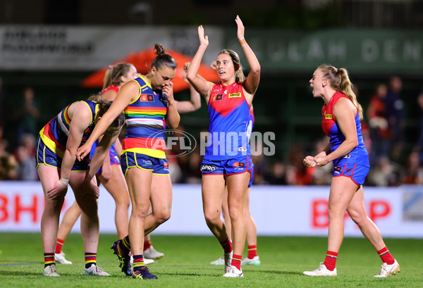 AFLW 2024 Round 07 - Adelaide v Melbourne - A-55214475
