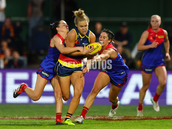 AFLW 2024 Round 07 - Adelaide v Melbourne - A-55215835